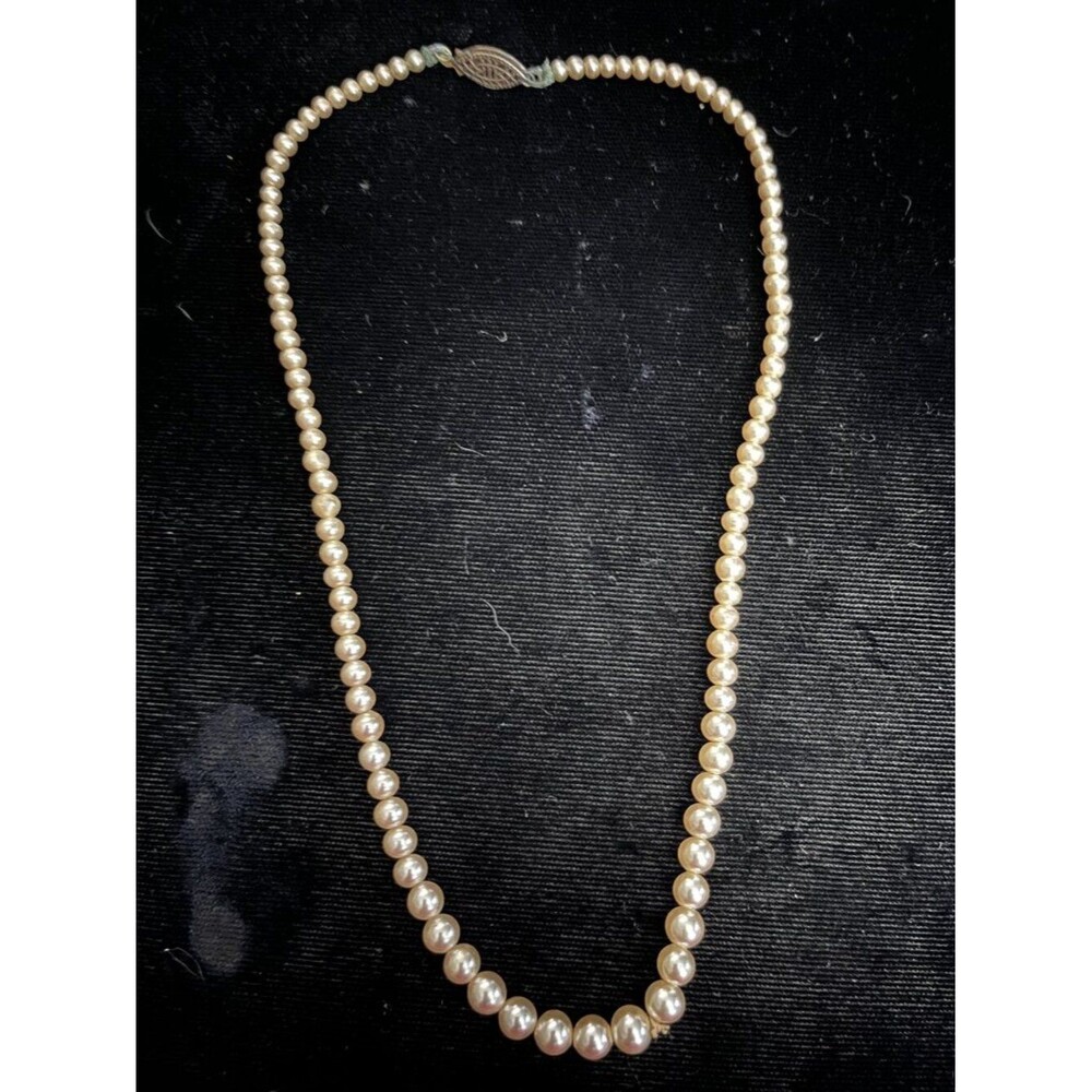 Vintage Champagne Faux Pearl Graduated Necklace Fish Hook Clasp